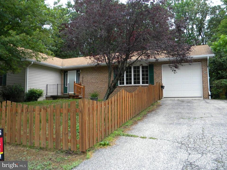 1st image of 28752 Burroughs Ct