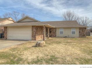 4019 S Cedar Ave, Broken Arrow, OK 74011