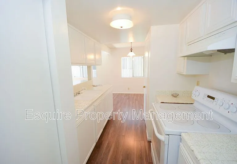 1202 Portola Rd — Photo 5