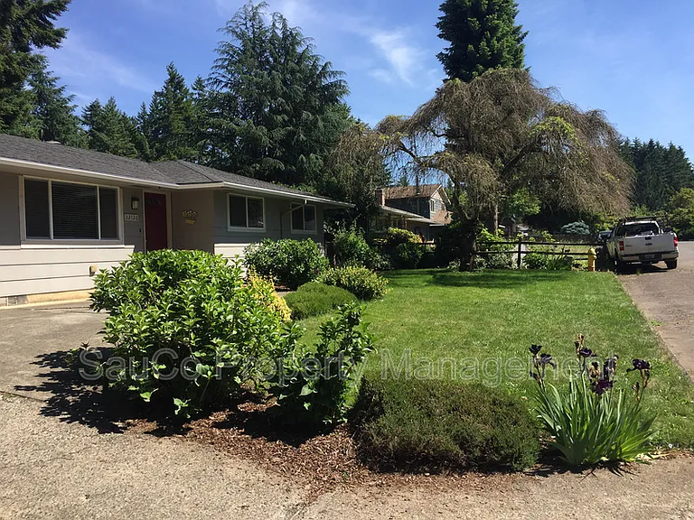 22120 S Leslie Ave — Photo 5