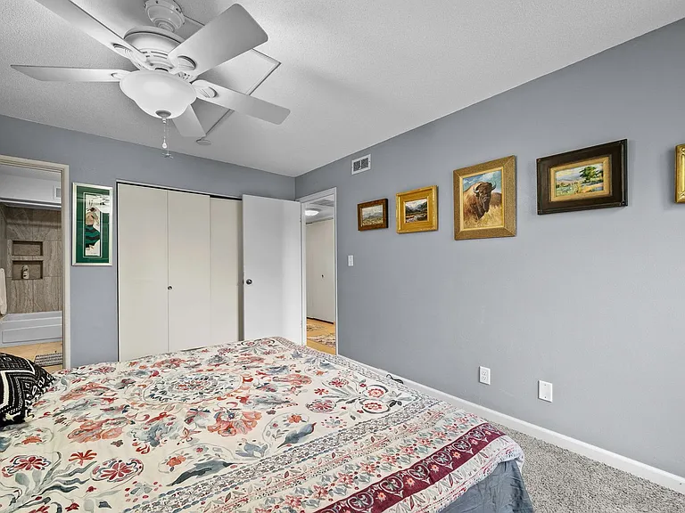 4902 University Ave #325 — Photo 18