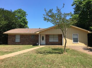 704 N Motley Dr, Overton, TX 75684