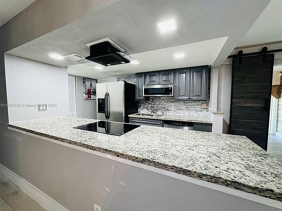 3rd image of 6408 Brookwood Blvd