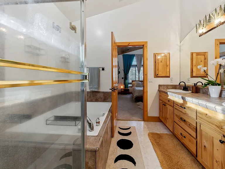 243 Pine St — Photo 31