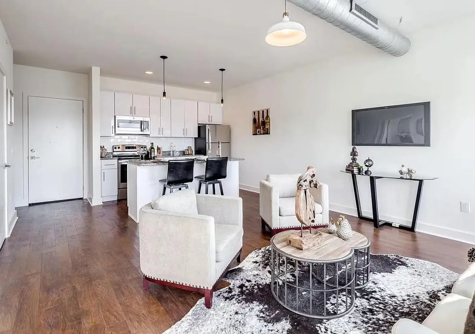 2617 W Girard Ave — Photo 2
