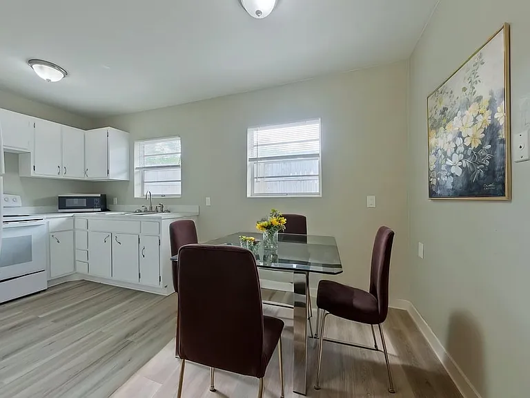 235 Beulah St #11 — Photo 6
