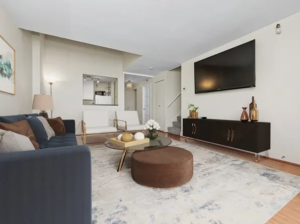 42 8th St APT 1307, Charlestown, MA 02129