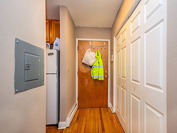 3rd image of 1626 W Estes Ave Rear 2F