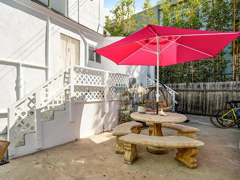 29 Brooks Ave #B — Photo 5