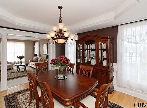 5th image of 44 Dutch Meadows Dr