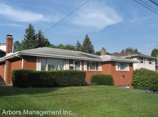 240 Crestvue Dr, Bridgeville, PA 15017