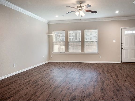 5th image of 117 Springtree St