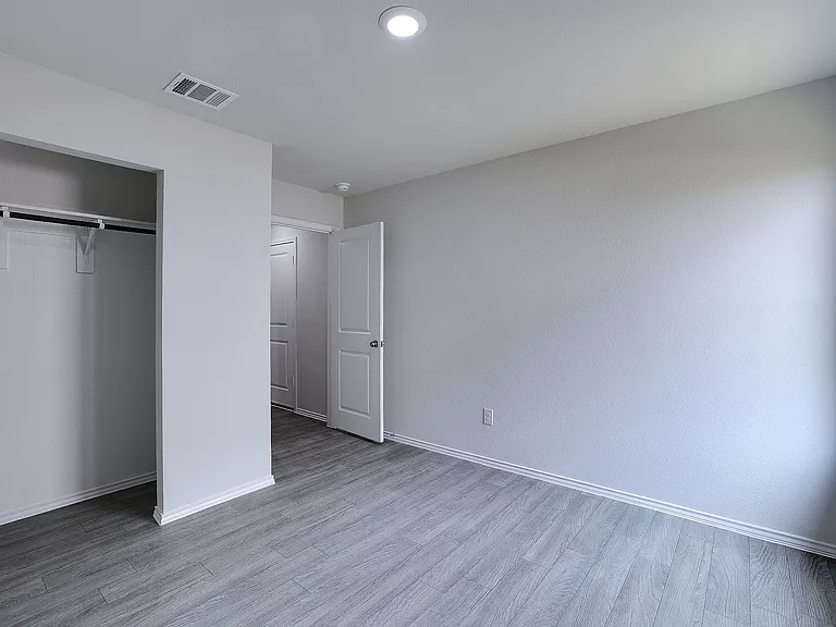 829 Eagles Nest Dr — Photo 8