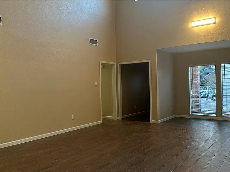 11503 Briar Forest Dr — Photo 7