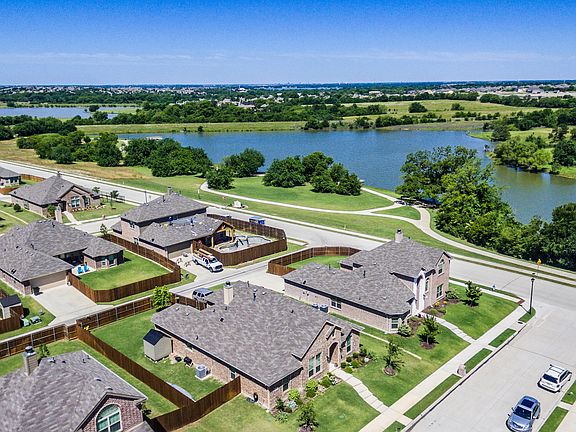 3rd image of 1539 Lochness Ct