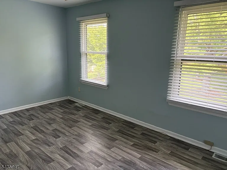 131 Locust Ct — Photo 7