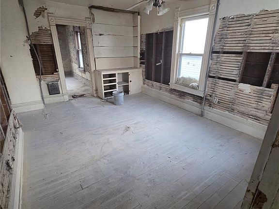 2nd image of 868 Front St SW