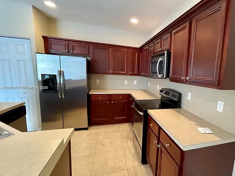 1015 NE 208th St — Photo 3