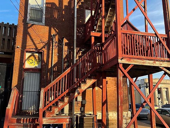 2nd image of 2533 S Jefferson Ave