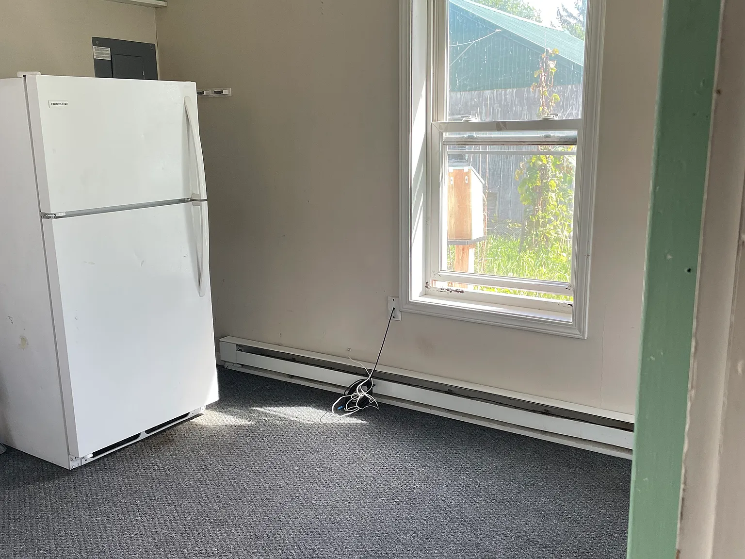 Studio, 200 sqft, $985 — Photo 2