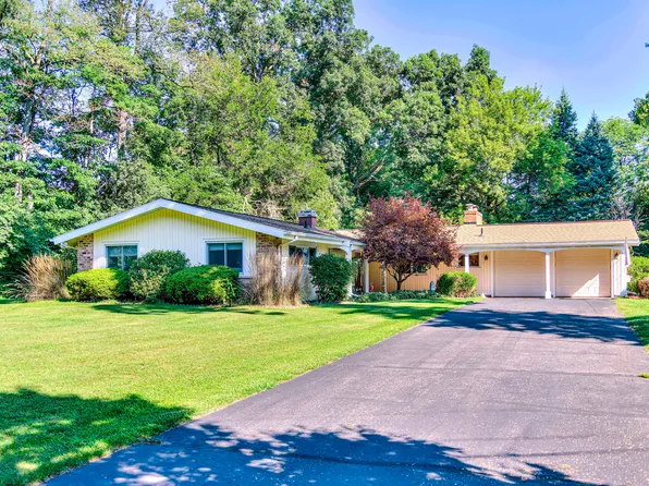 1844 N Walmont Rd, Jackson, MI 49203