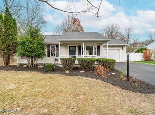 1 Edgewater Pl, Queensbury, NY 12801
