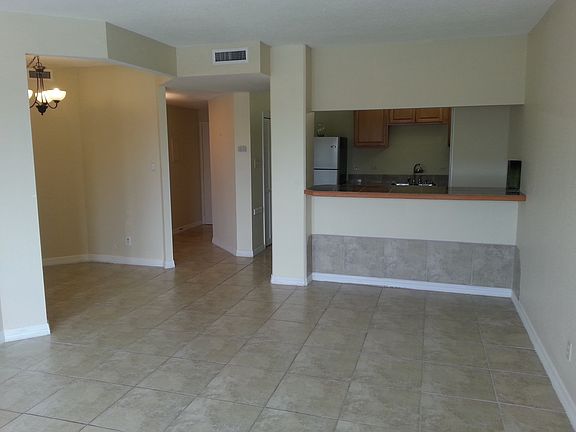 4th image of 18711 Egret Bay Blvd APT 316