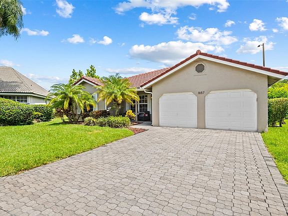 3rd image of 1657 NW 106th Ln