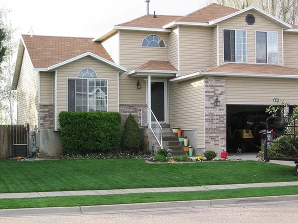 456 W Creekside Ln, Kaysville, UT 84037