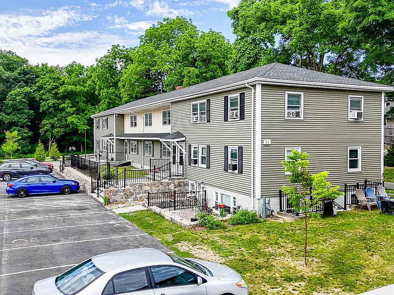 Princeton Court Apartments — Photo 65