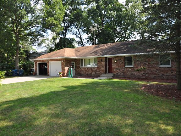 2nd image of 1210 E Crooked Lake Dr