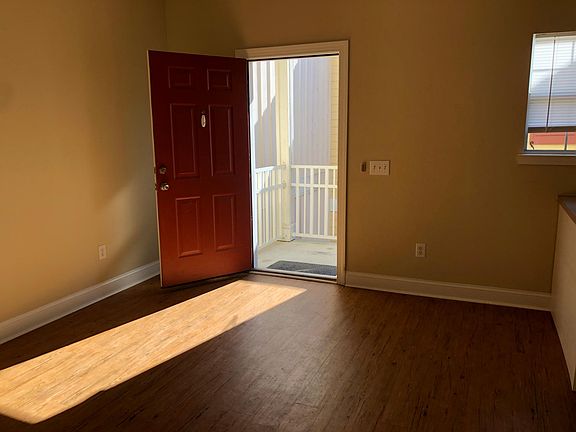 living room & breakfast nook
