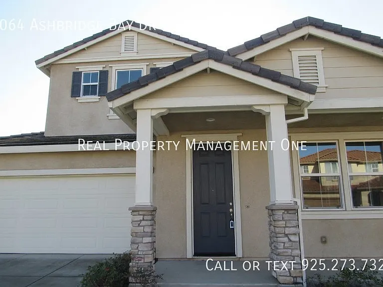 1064 Ashbridge Bay Dr — Photo 3