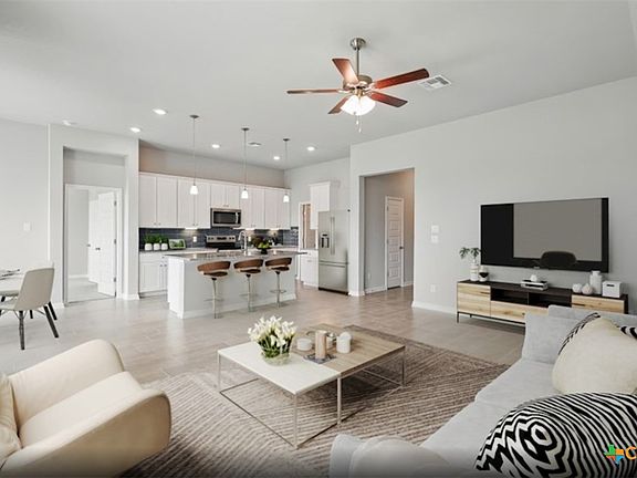 2nd image of 2705 Nueva Cordova