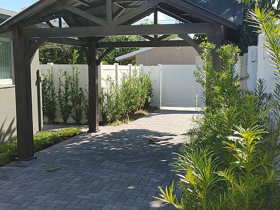 2nd image of 1501 NW 6th Ave