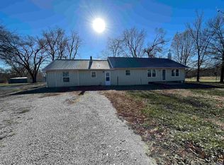 1464 Sand Creek Rd, Pomona, KS 66076