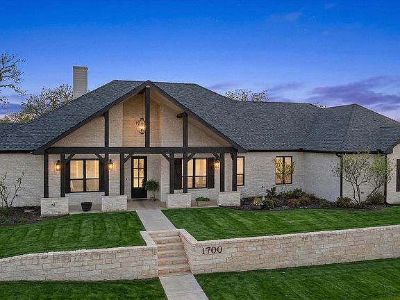 2nd image of 1700 Knox Rd