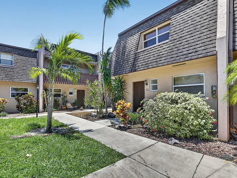 2520 Van Buren St #4 — Photo 39