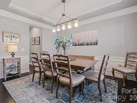 3rd image of 4638 Kensington Pl