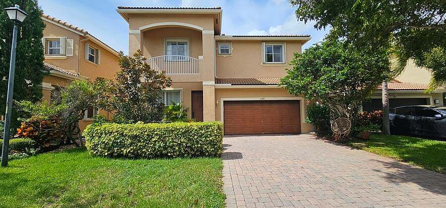 1st image of 4291 N Magnolia Cir