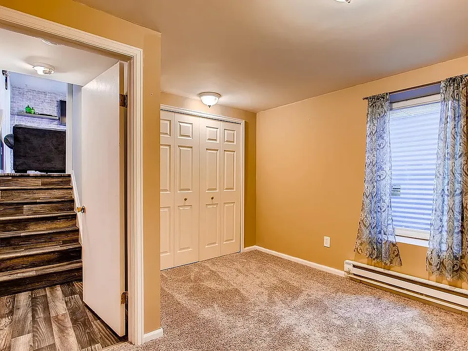 18330 E Iowa Dr