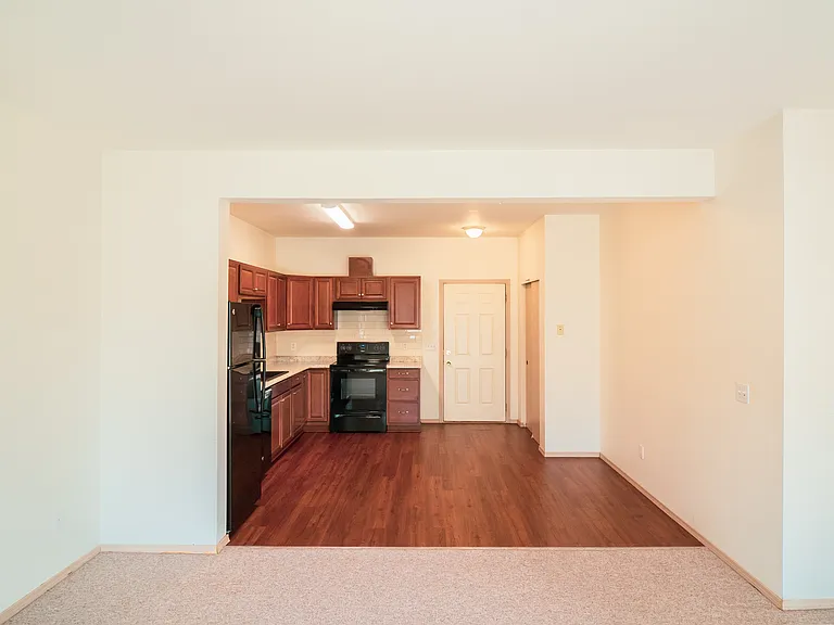 South Haven Apartments — Photo 7