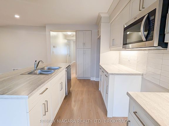 5th image of 340 Prospect Point Rd N #18