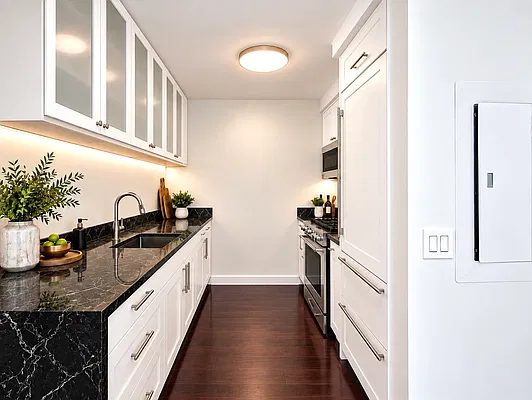 Kitchen, photo 1