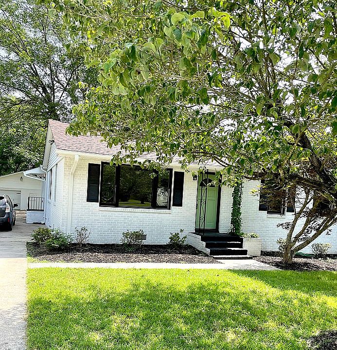 1st image of 205 Rangeview Cir