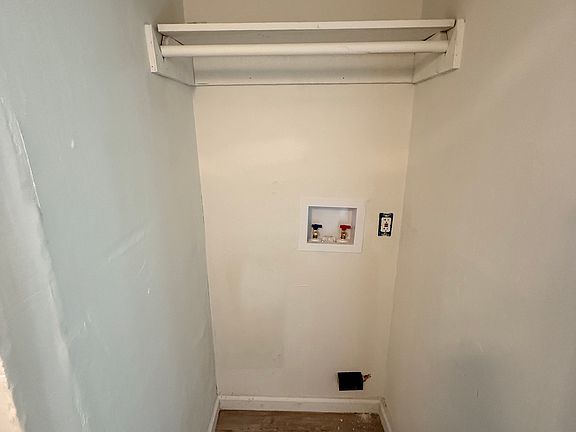 3rd image of 839 Washington Ave