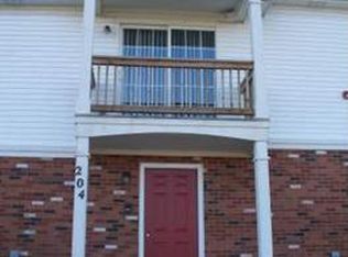 704 Riversedge Dr #28, Saline, MI 48176