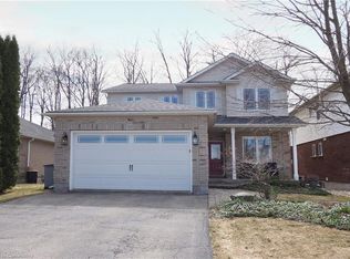 769 Chesapeake Dr, Waterloo, ON N2K4G3