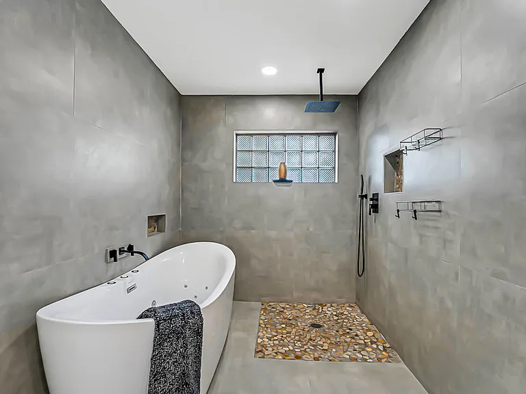532 N Palmway — Photo 50