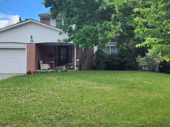 23 Whitefriars Dr, Toronto, ON M3A 2L2